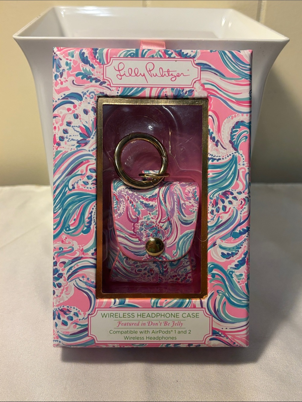 NIB/NWT Lilly Pulitzer AirPods 1&2 Keychain Case - Don’t Be Jelly DISCONTINUED!